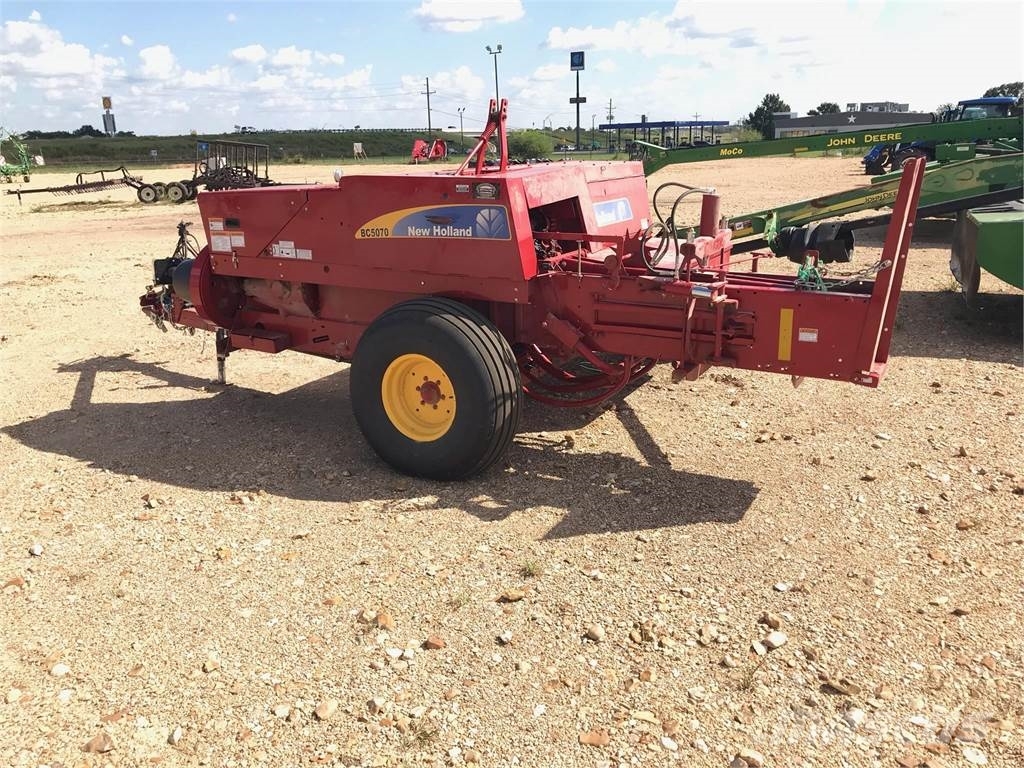 New Holland BC5070 HAYLINER 方捆打捆机