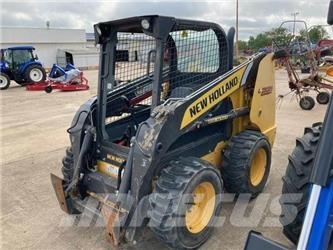 New Holland L221 لوادر انزلاقية التوجيه