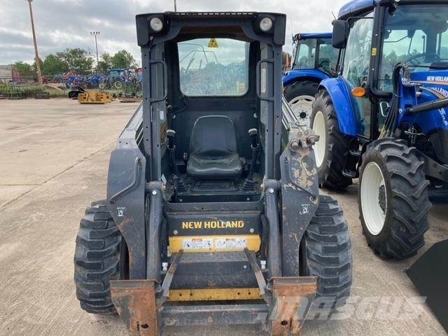 New Holland L221 لوادر انزلاقية التوجيه