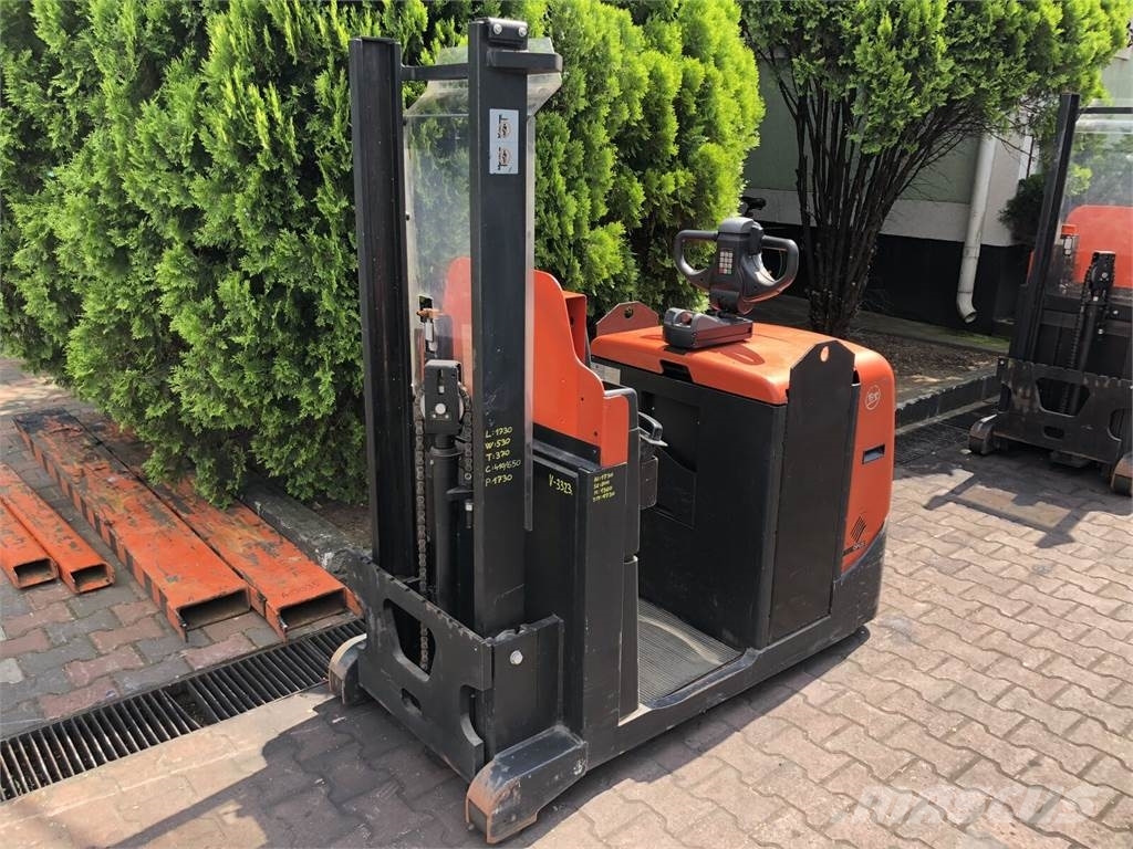 BT OSE120CB V-3318,V-3321,V-3323 Platform stackers