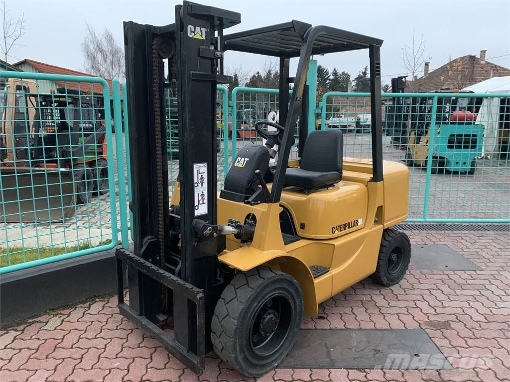 CAT DP30K V-3740 Dieseltrukit