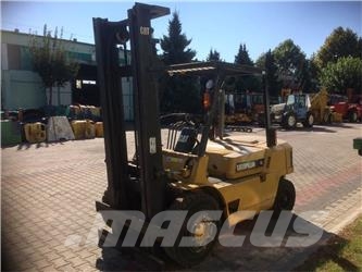 CAT DP40TAC V-3036 OK Empilhadores Diesel
