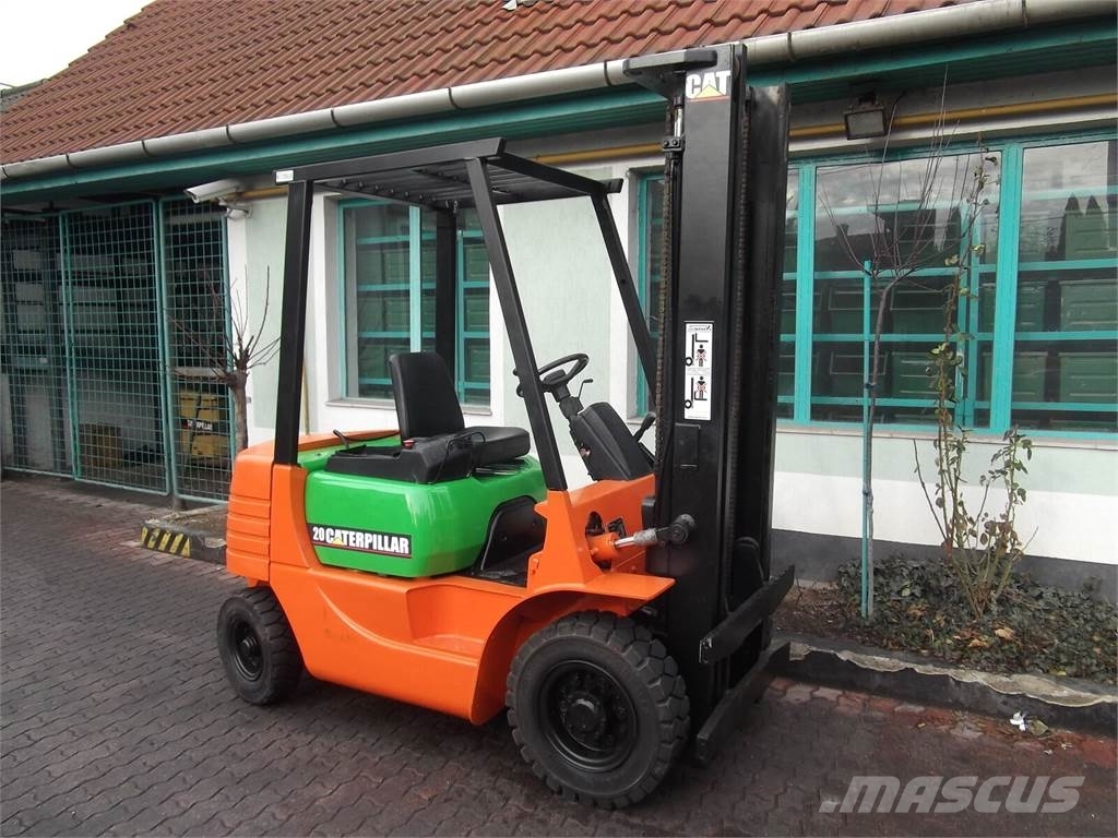 CAT GP25T V-2256 OL Nestekaasutrukit