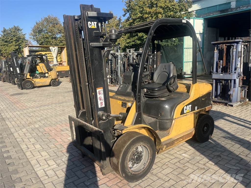 CAT GP30N V-2274 OK Empilhadores a gás