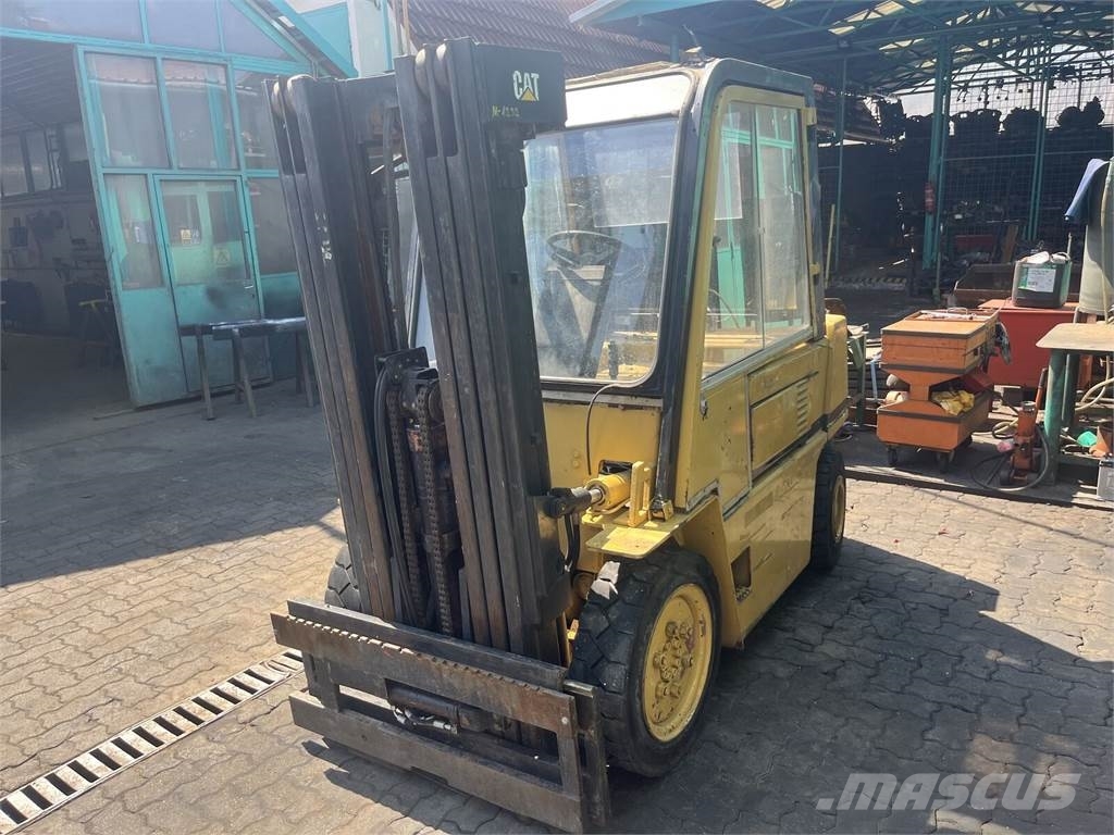 CAT V50D V-3998 ONLY FOR EXPORT Camiones diesel