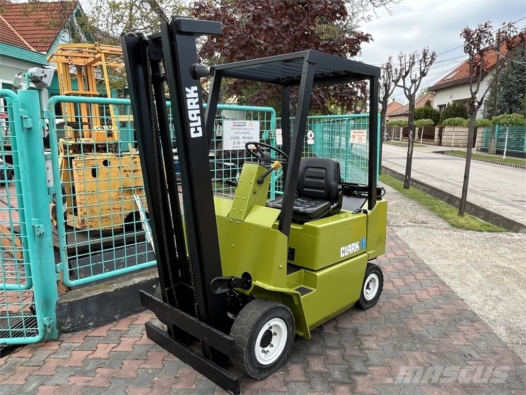 Clark GPM15B V-3933 FOR EXPORT ONLY Gāzes autoiekrāvēji (LPG)