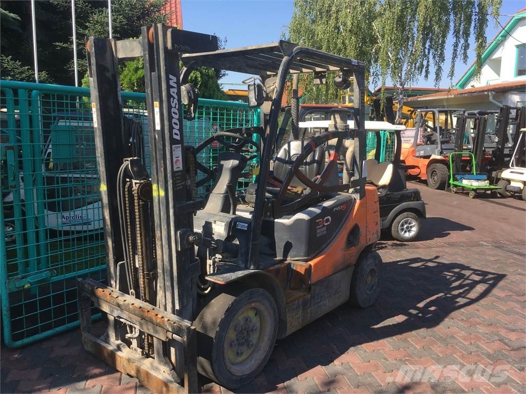 Doosan D30S-5 V-3094 OL Dieselové vozíky