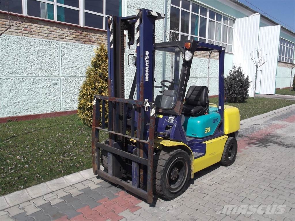 Komatsu FD30T-12 LEO V-1890 Chariots diesel