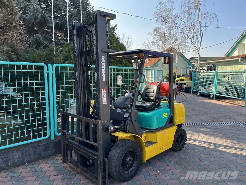 Komatsu FG25HT-14 LEO+ V-3948 Chariots GPL