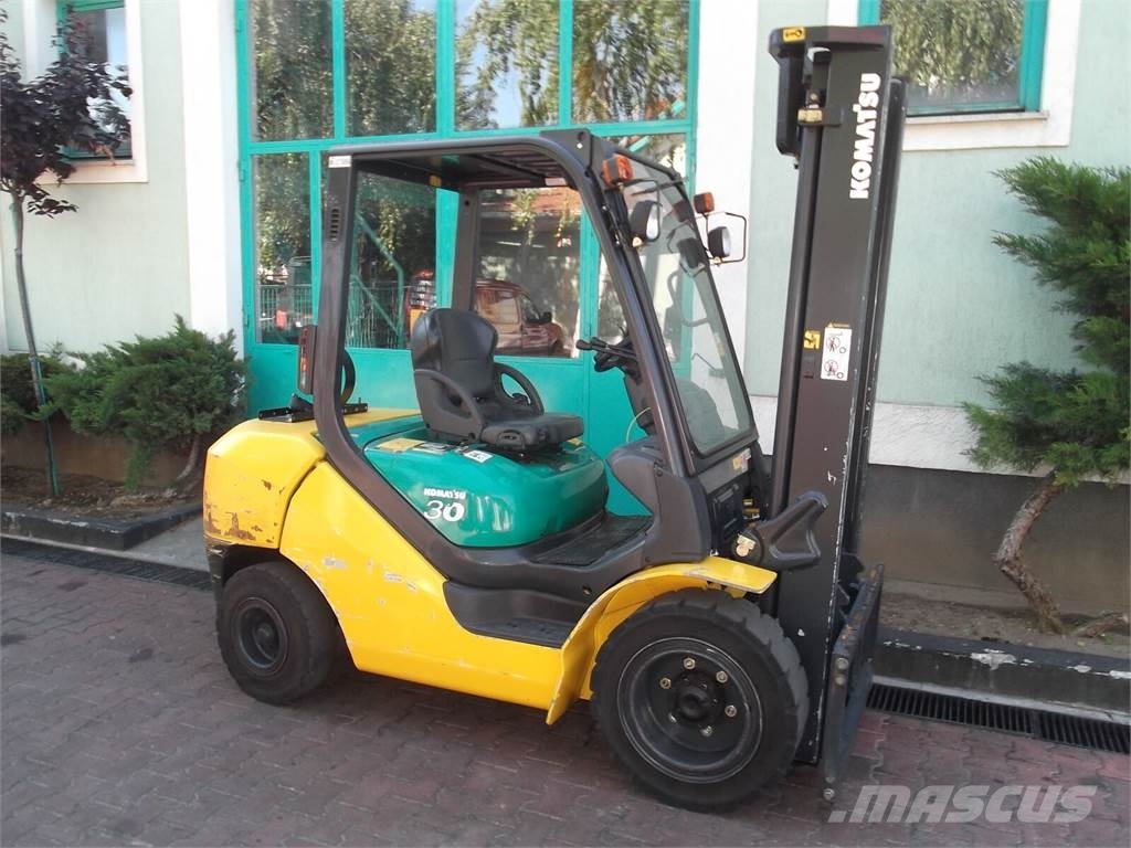 Komatsu FG30-16R NXT+ V-2306 OL Chariots GPL