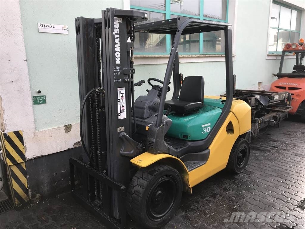 Komatsu FG30T-16R NXT+ V-2906 OL Chariots GPL