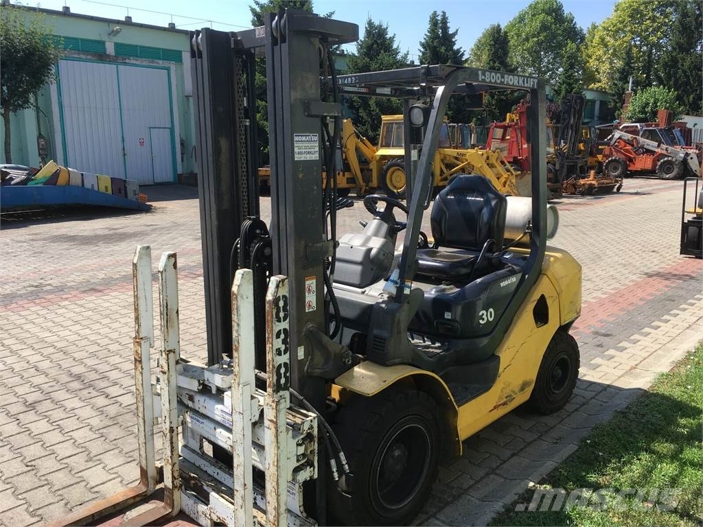 Komatsu FG30T-16 NXT V-2965 Plinski viljuškari