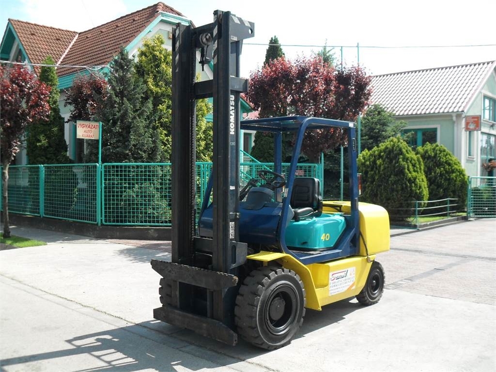 Komatsu FG40T-1E1 V-1610 OE Chariots GPL