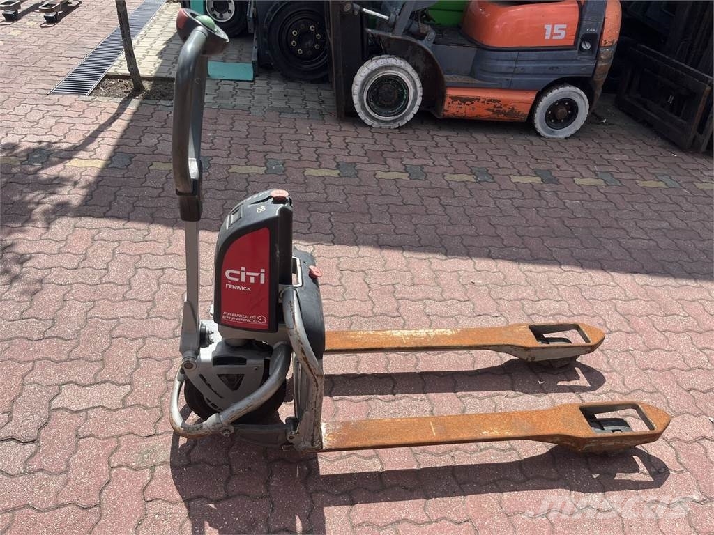 Linde CITI T05 V-3797 IN PACKAGE FOR EXPORT ONLY Käsikäyttöiset pinoamisvaunut