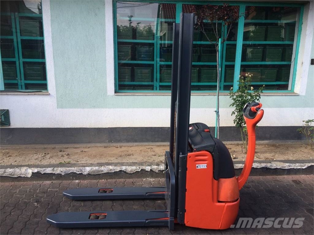 Linde L12 /379/ FORKS WIDE (680/1150) V-2713 Käsikäyttöiset pinoamisvaunut