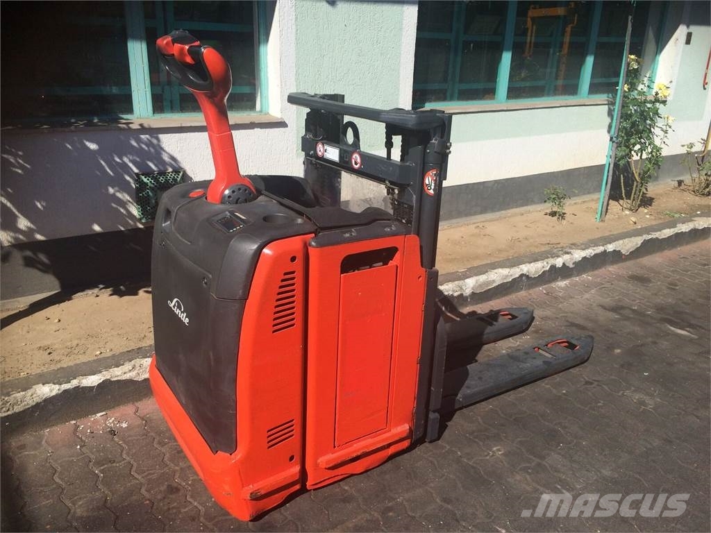 Linde L12 LHP /1333/ V-2722 Käsikäyttöiset pinoamisvaunut
