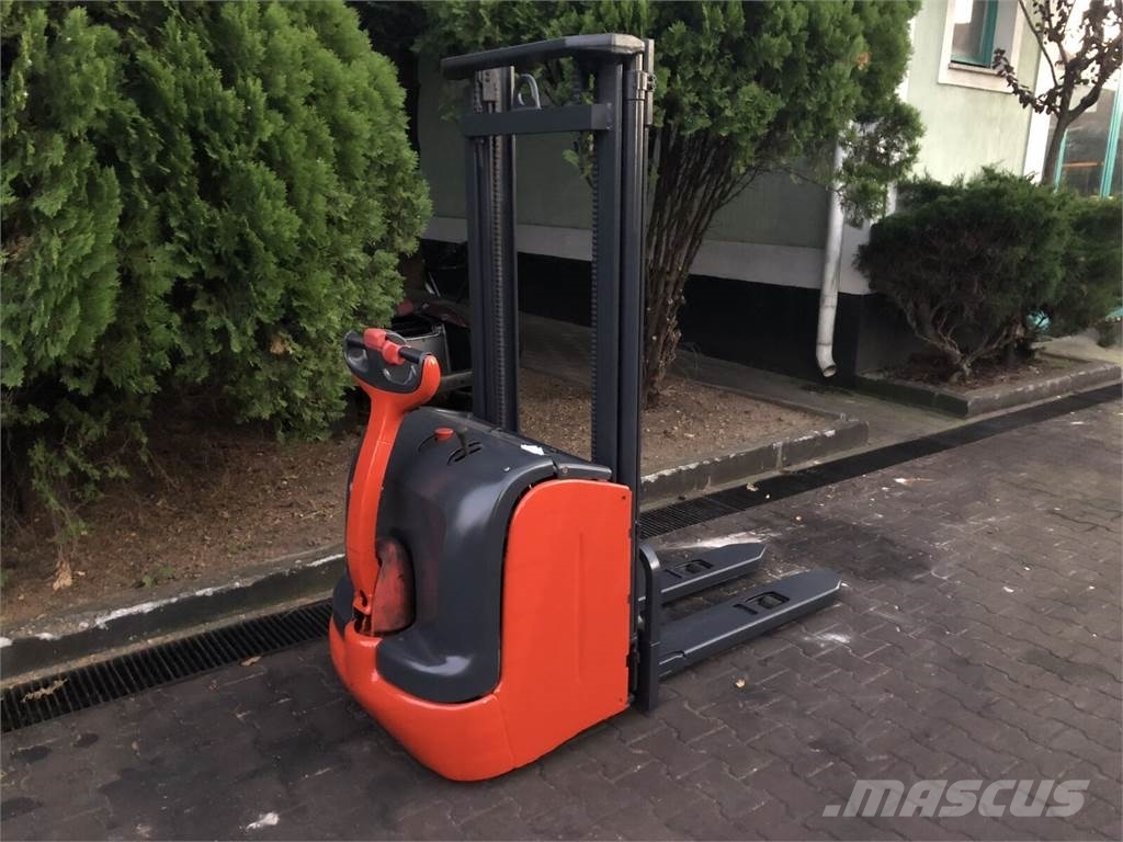Linde L16 /372/ V-3173 Käsikäyttöiset pinoamisvaunut