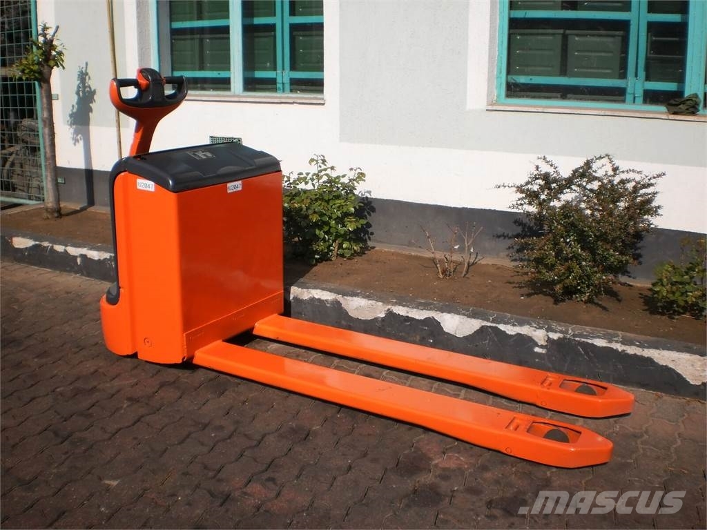Linde T18 /360/ (LONG 1600) V-2047 OL Käsikäyttöiset pinoamisvaunut