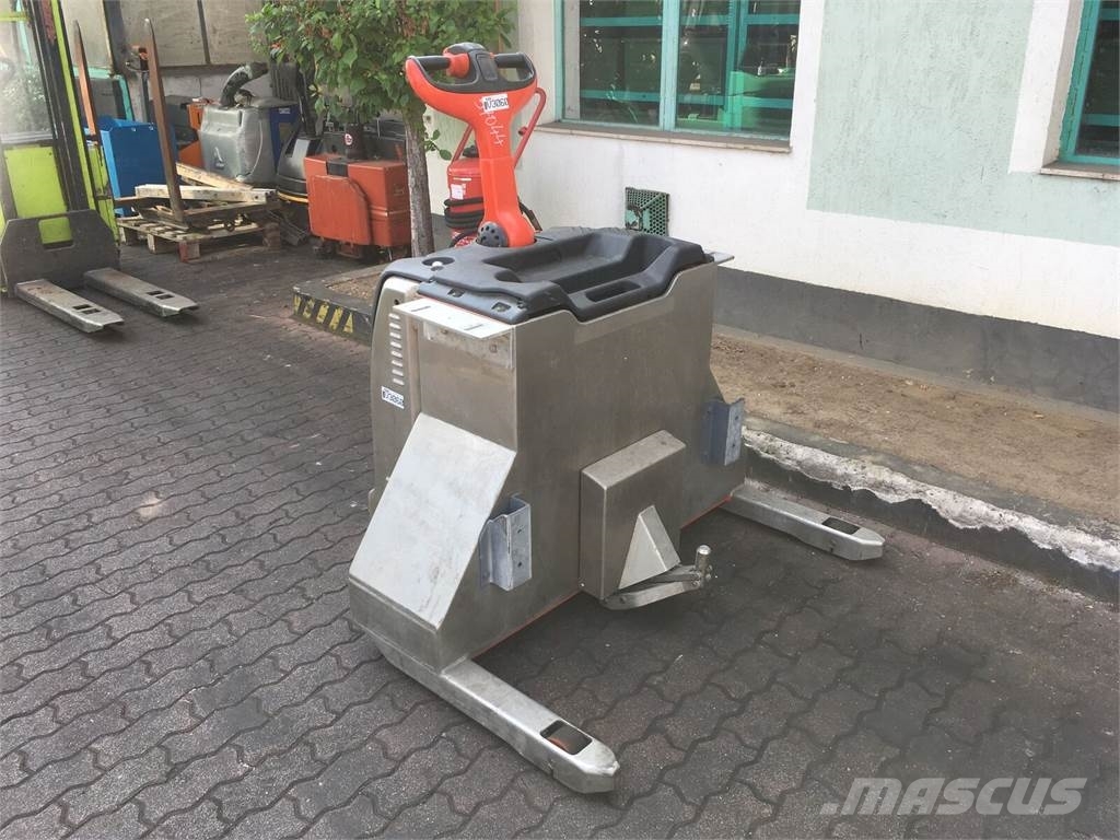 Linde T30 TOWING STACKER V-3060 Dragtruck