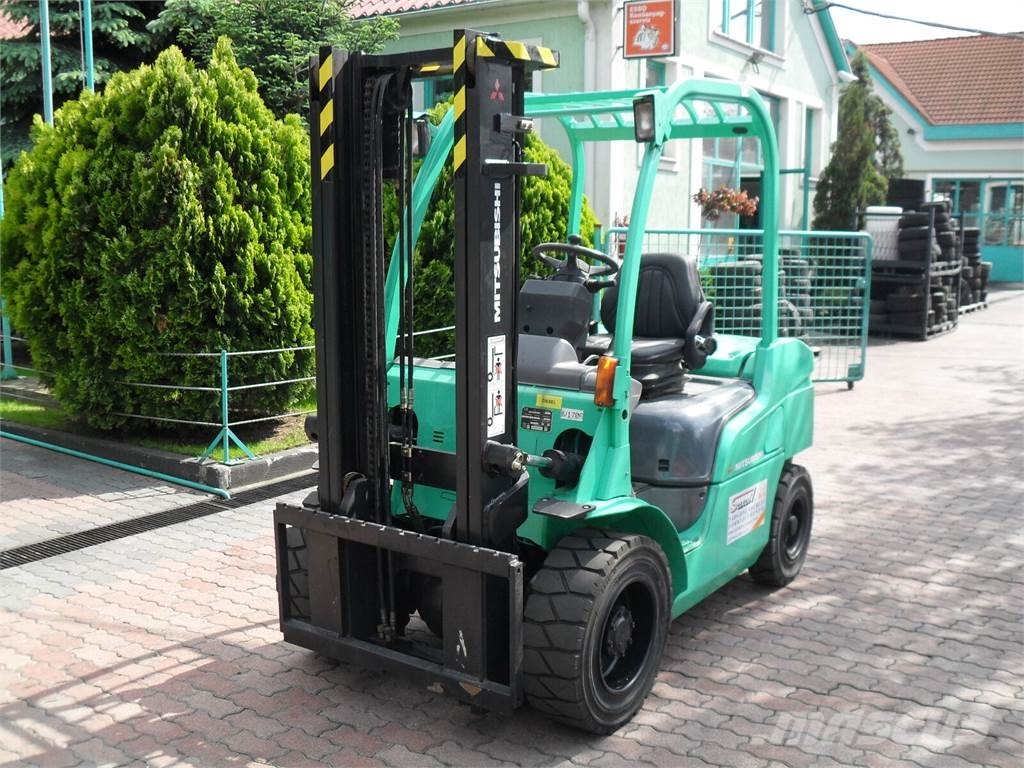 Mitsubishi FD30N V-3053 Dieselmotviktstruckar