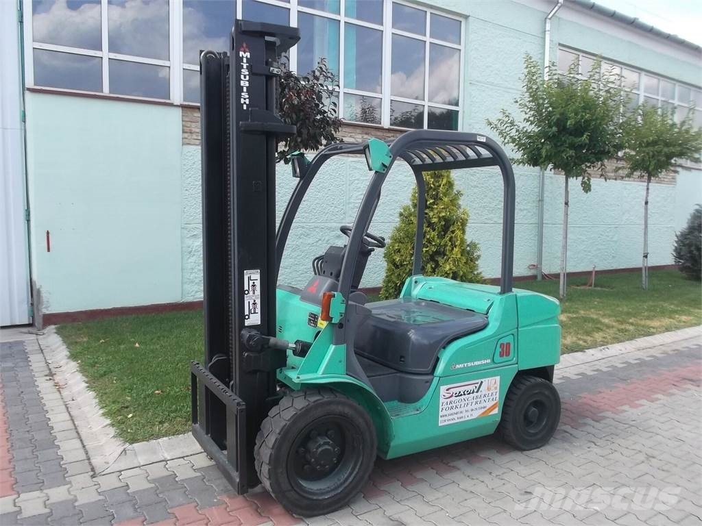 Mitsubishi FD30N V-3595 Dieselmotviktstruckar
