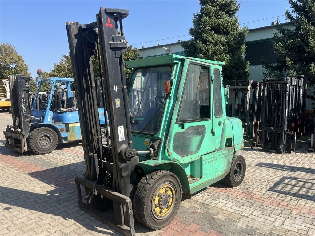 Mitsubishi FD40K V-2109 OE Dieselmotviktstruckar