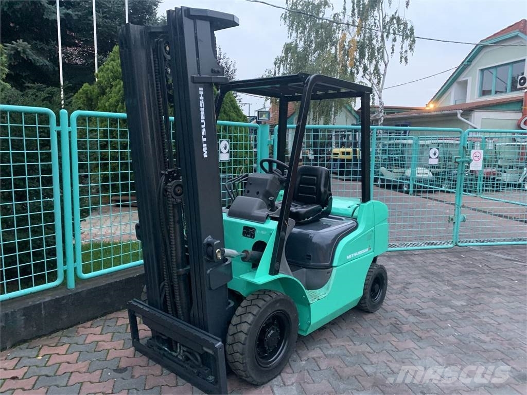 Mitsubishi FG25NT V-3807 Gāzes autoiekrāvēji (LPG)