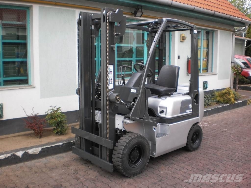 Nissan FD01-A15Q V-3596 Dieselmotviktstruckar