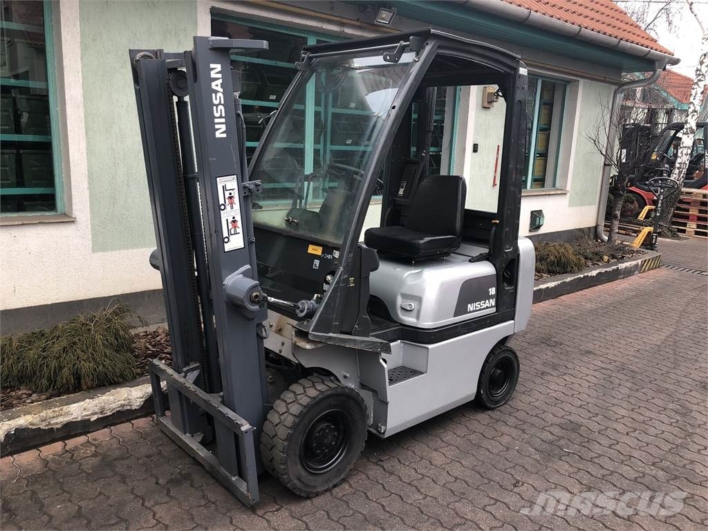 Nissan FD01-A18PQ V-2489 Dieselmotviktstruckar