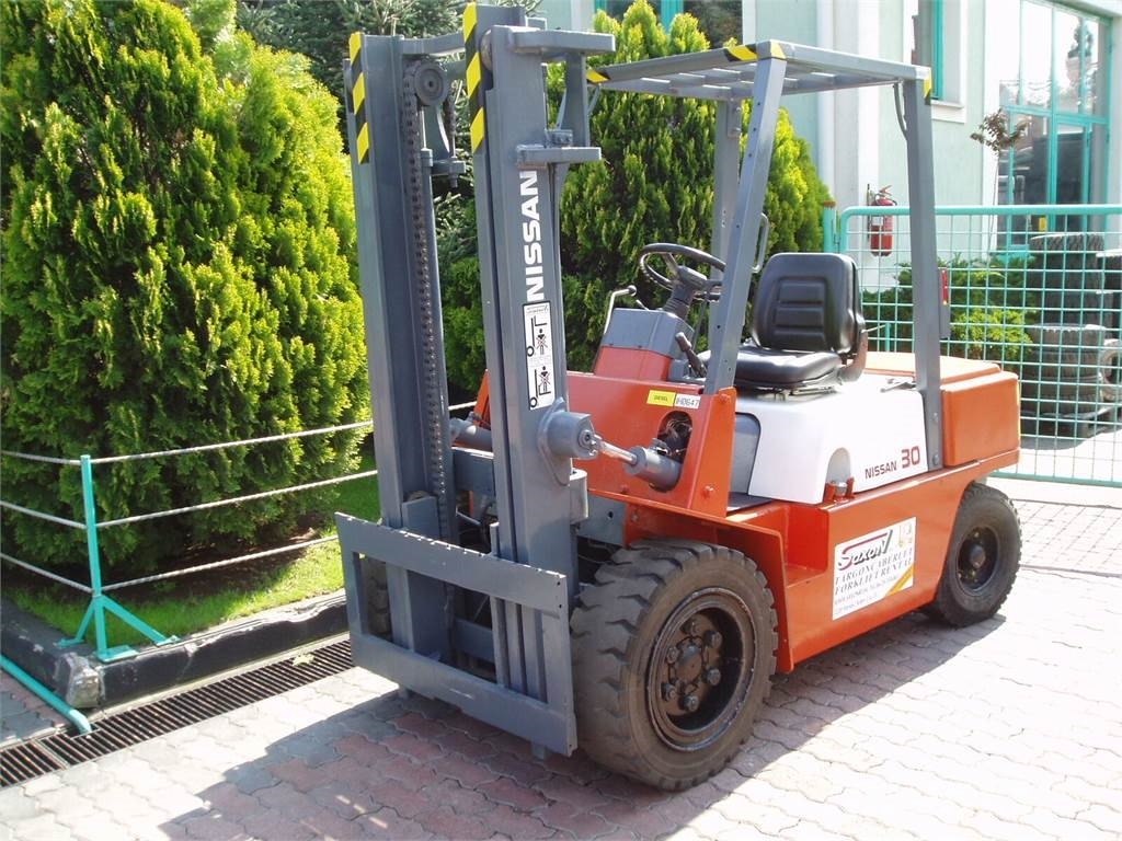 Nissan FD30 V-3701 Dieselmotviktstruckar