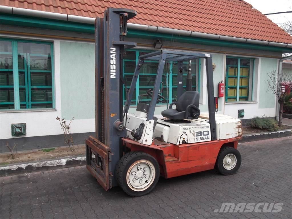 Nissan FGJ02-A30U V-2398 OL Dizelski viljuškari