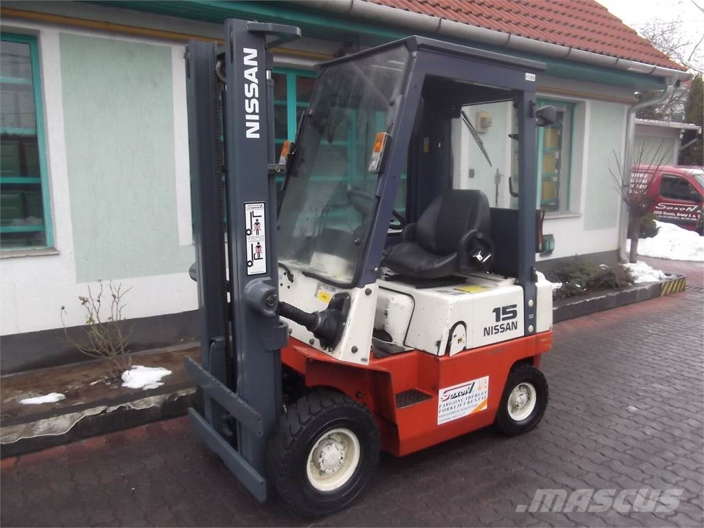 Nissan FJ01A15U V-1986 Dieselmotviktstruckar