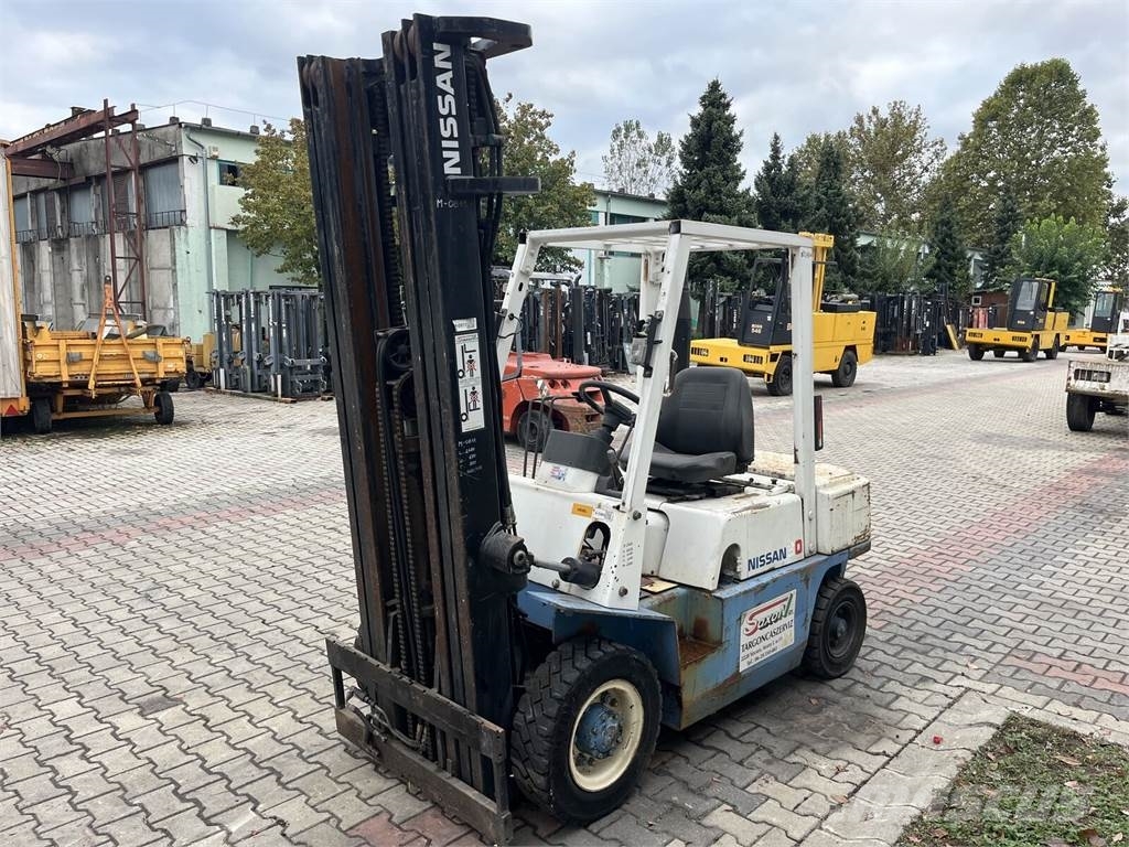 Nissan FJ02-A25U V-2464 Dieselmotviktstruckar