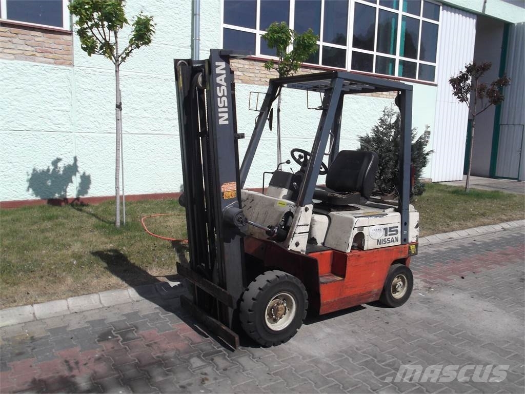 Nissan PJ01A15U V-3613 Gas Stapler