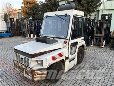 Nissan RV-02 V-3946 Flyplassutstyr