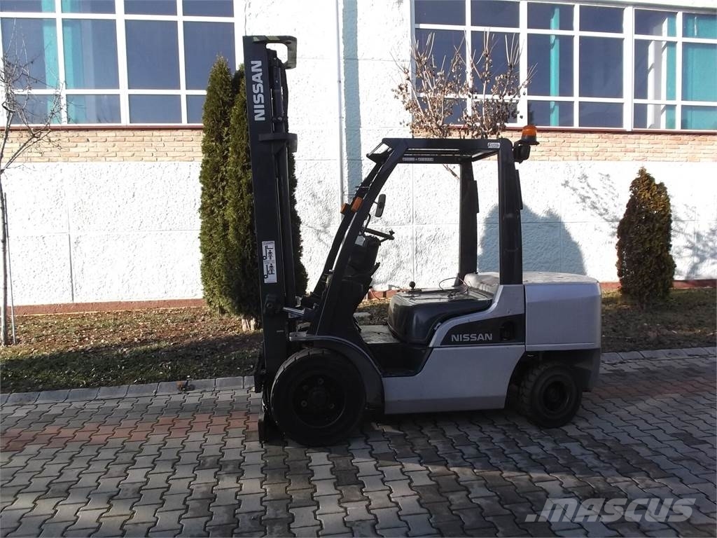 Nissan UG1F2-A35DU V-2298 OE Wózki LPG