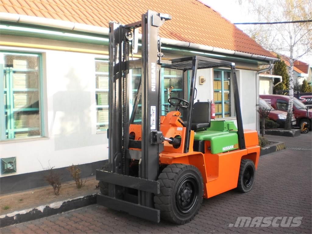 Nissan WGF03-A35U V-2322 OE Dieselmotviktstruckar