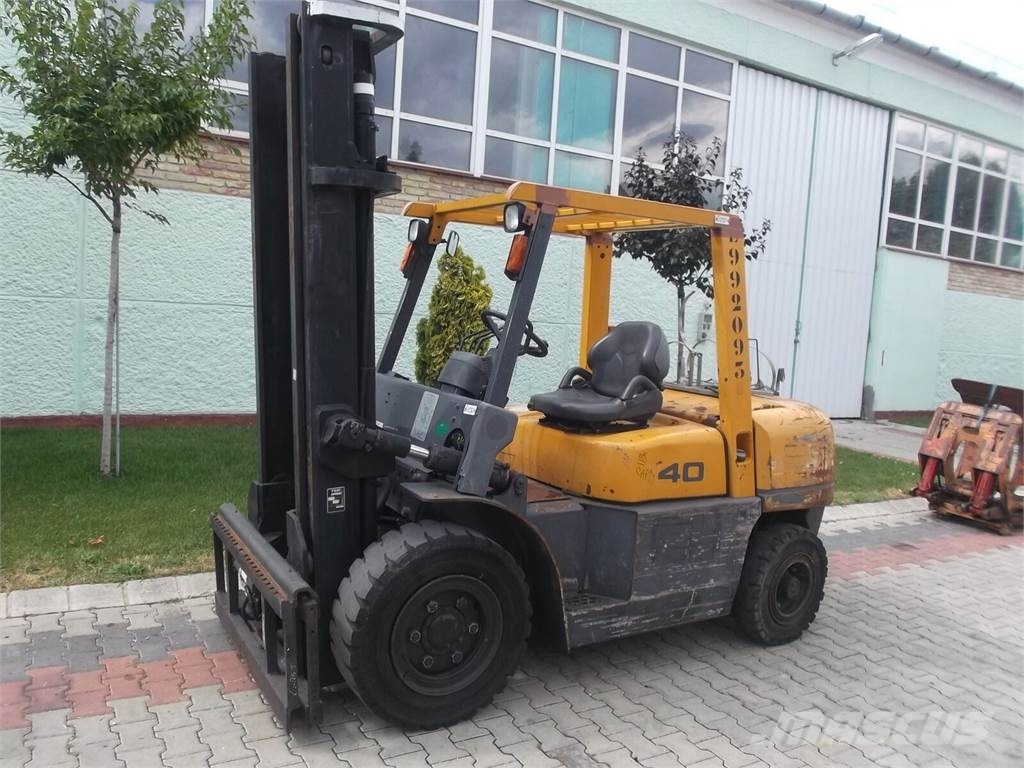 TCM FG40-T8 V-2324 OE LPG'li forkliftler