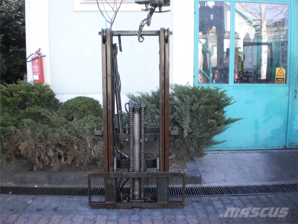 Toyota (2W/FL) 2,5TONS M-0405 Kiti priedai ir komponentai