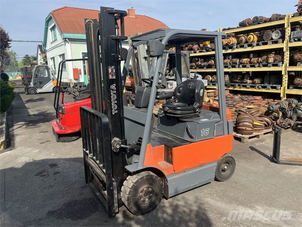 Toyota 7FBMF16 V-4074 FOR EXPORT ONLY Elektro Stapler