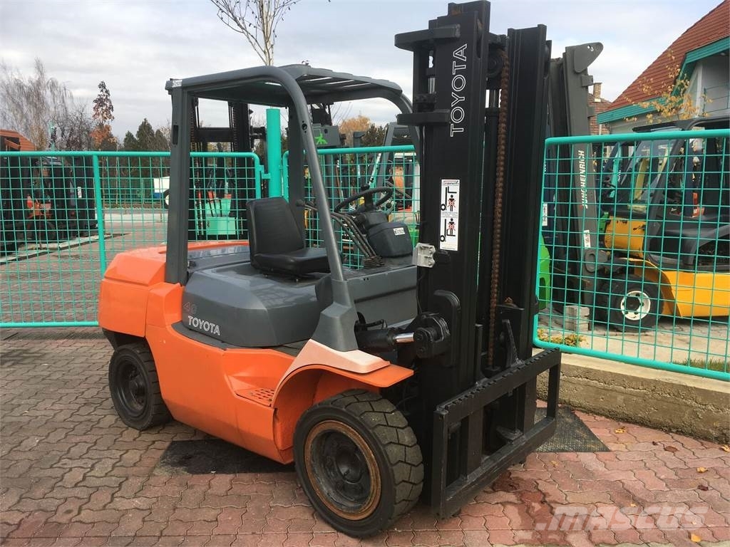 Toyota 7FDK-35 /02/ V-2920 Dieseltrukit