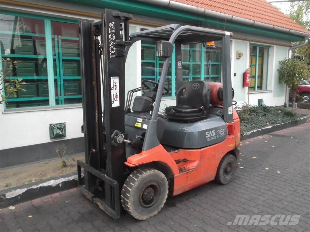 Toyota 7FGF-18 /42/ V-2340 OL LPG heftrucks