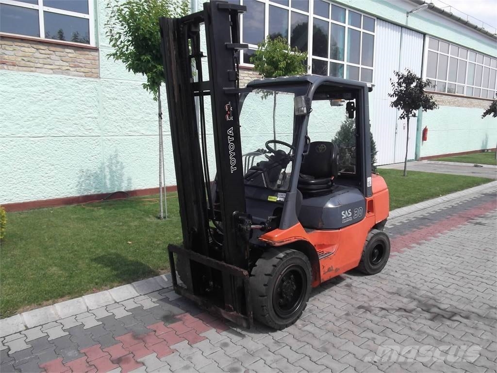 Toyota 7FGF30 /02/ V-2025 OL LPG heftrucks