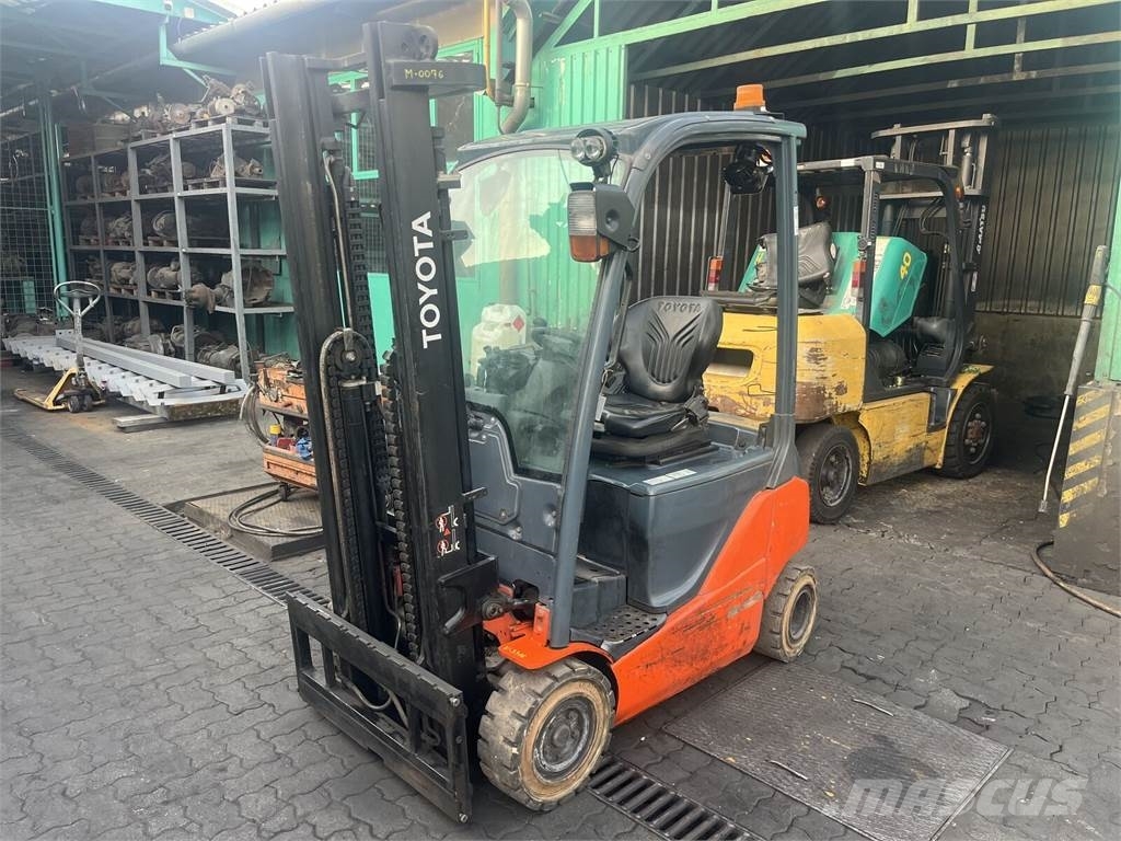 Toyota 8FBMT15 V-3316 ONLY FOR EXPORT Електрически вилични кари-повдигачи