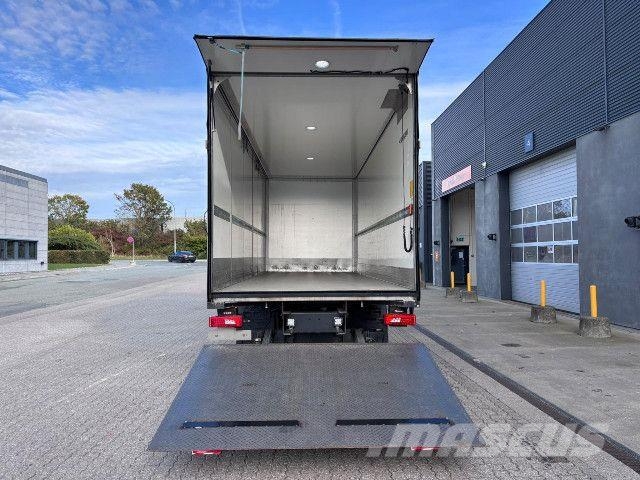 Scania P 250 B4x2NB 18 pl. Boks/Lift Kastenwagen