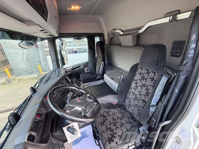 Scania P 250 B4x2NB 18 pl. Boks/Lift Kastenwagen