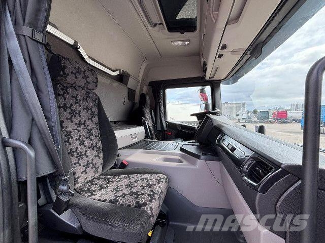 Scania P 360 B4x2NB - BDF swap body chassis with fold-awa 集装箱叉车