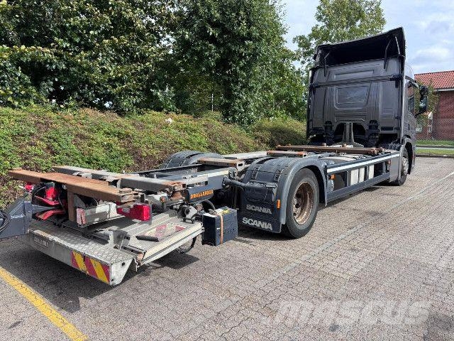 Scania P 360 B4x2NB - BDF swap body chassis with fold-awa 集装箱叉车