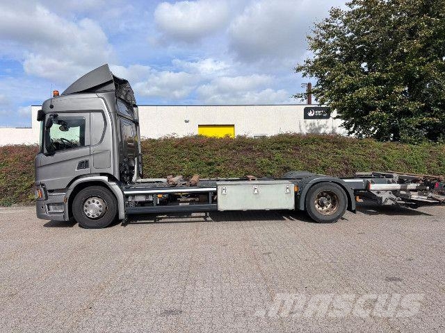 Scania P 360 B4x2NB - BDF swap body chassis with fold-awa 集装箱叉车
