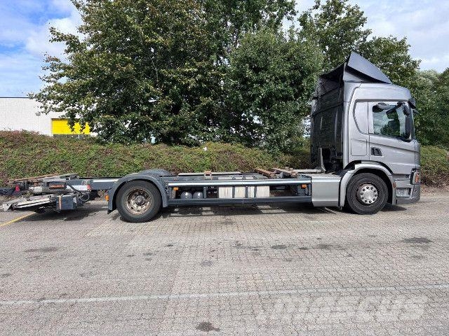 Scania P 360 B4x2NB - BDF swap body chassis with fold-awa 集装箱叉车